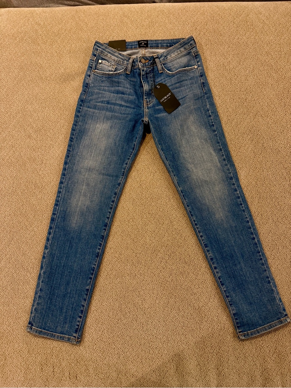 Just Black Women's Slim boy fit jeans med. Blue Jeans with Faded Wash